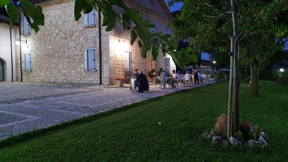 San Giuliano di PugliaI Casali Di Colle Monte别墅 外观 照片